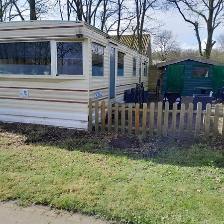 Chalet 14 Met Airco Familiecamping De Tien Heugten Schoonloo Drenthe 外观 照片
