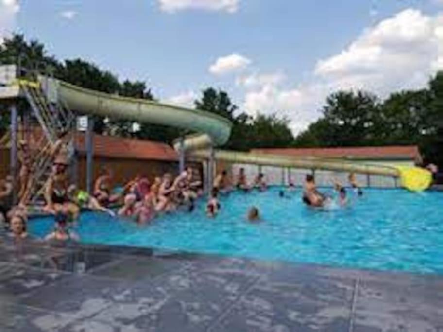 Chalet 14 Met Airco Familiecamping De Tien Heugten Schoonloo Drenthe 外观 照片