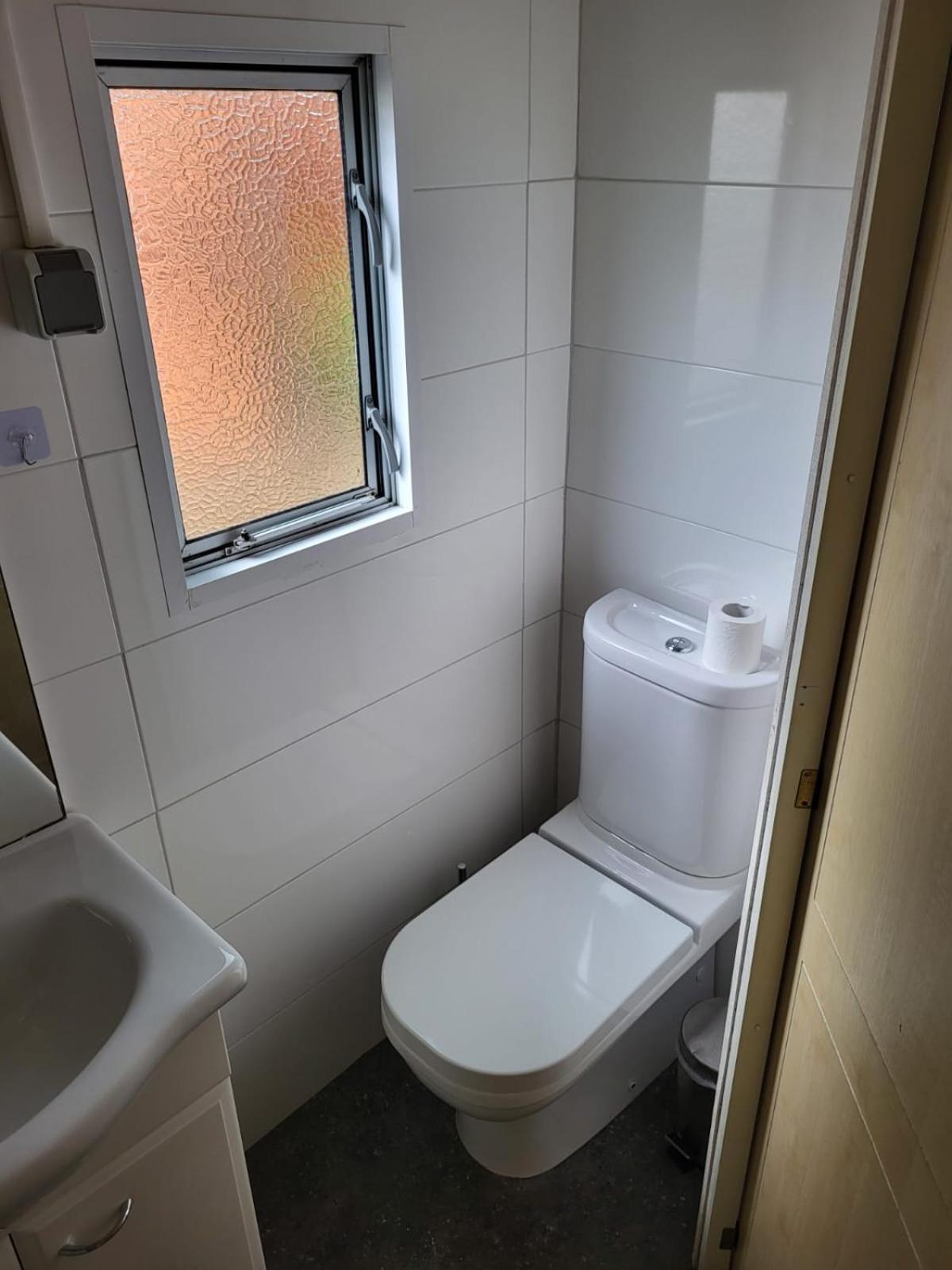 Chalet 14 Met Airco Familiecamping De Tien Heugten Schoonloo Drenthe 外观 照片